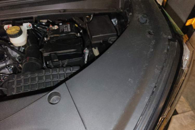 Used GAC Trumpchi M8 2024 Master Series 400T Prestige Edition Engine Bay Left