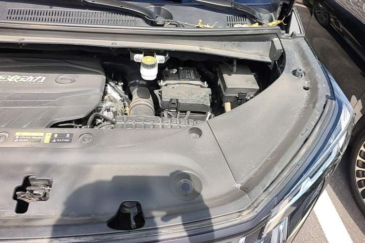 Used GAC Trumpchi M8 2024 Master Series 400T Prestige Edition Engine Bay Left