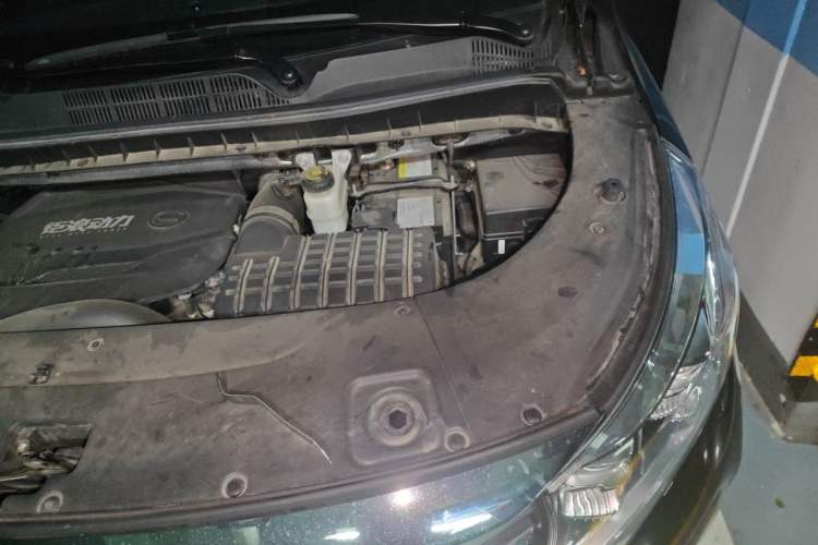 Used GAC Trumpchi M8 2024 Lingxiu Series 390T Deluxe Edition Engine Bay Left