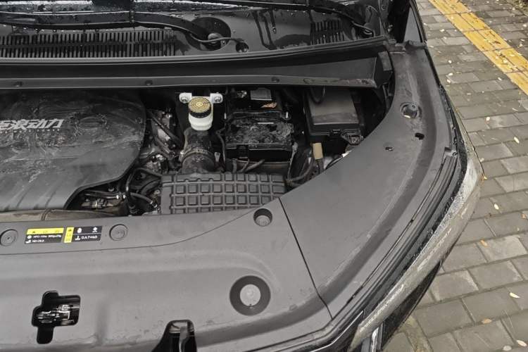Used GAC Trumpchi M8 2024 Master Series 400T Prestige Edition Engine Bay Left