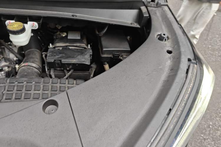 Used GAC Trumpchi M8 2024 Master Series 400T Prestige Edition Engine Bay Left