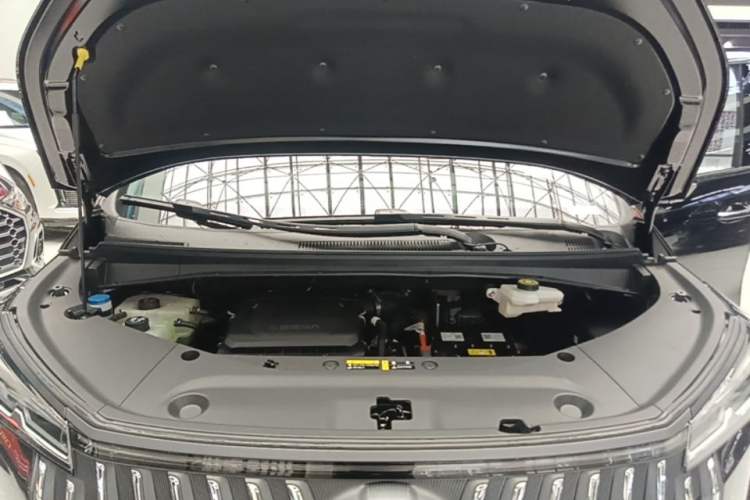 Used GAC Trumpchi M8 2024 Master Series Super Hybrid Edition Engine Bay