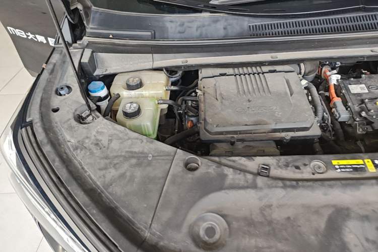 Used GAC Trumpchi M8 2024 Master Series Super Hybrid Edition Engine Bay Right