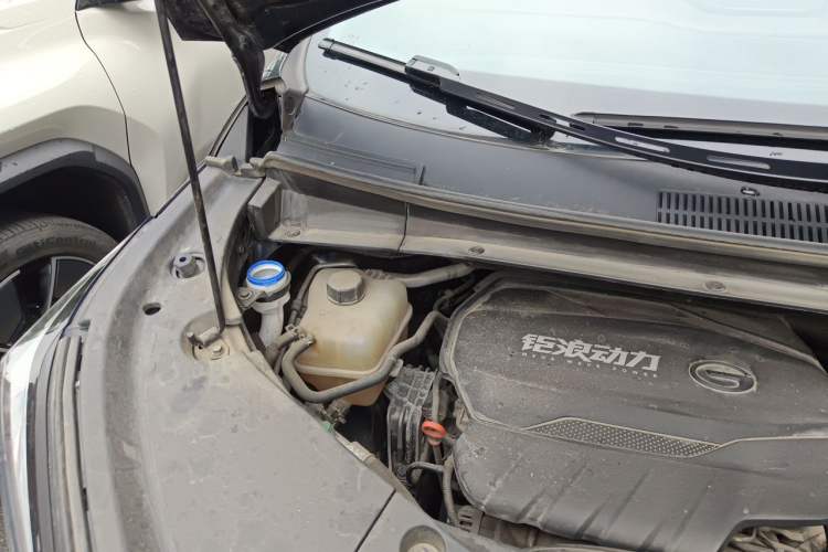 Used GAC Trumpchi M8 2024 Master Series 400T Prestige Edition Engine Bay Right
