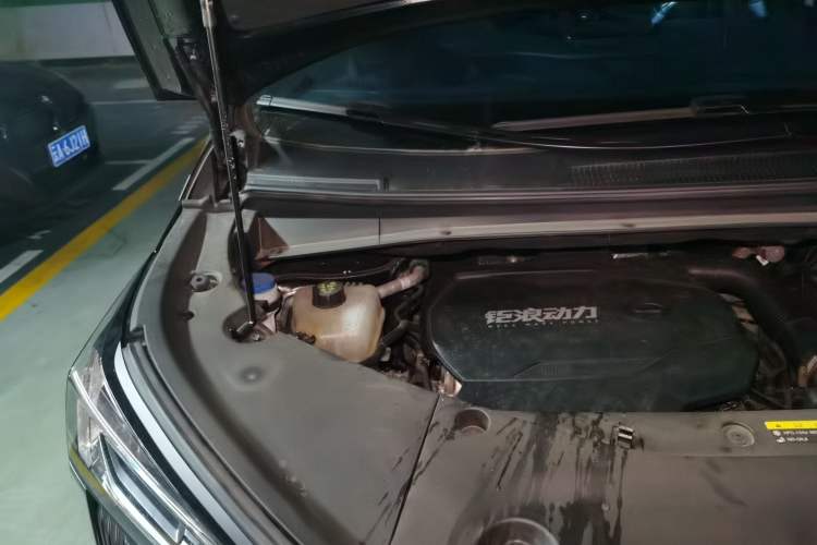 Used GAC Trumpchi M8 2024 Lingxiu Series 390T Deluxe Edition Engine Bay Right