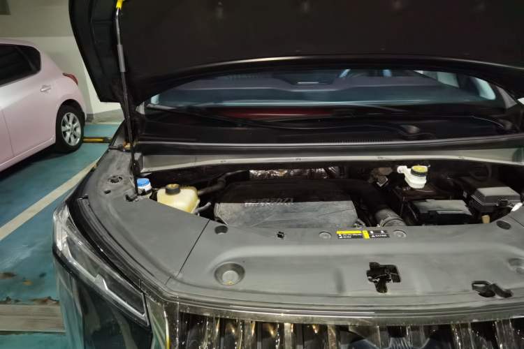 Used GAC Trumpchi M8 2024 Master Series 400T Ultimate Edition Engine Bay Right