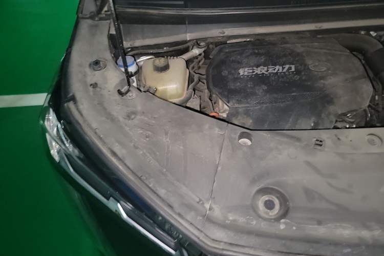 Used GAC Trumpchi M8 2024 Zongshi Series 400T Pioneer Edition Engine Bay Right