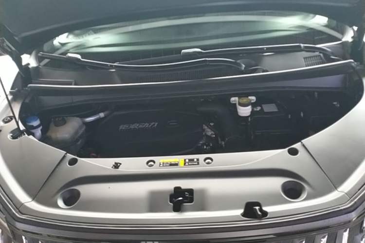 Used GAC Trumpchi M8 2024 Master Series 400T Prestige Edition Engine Bay