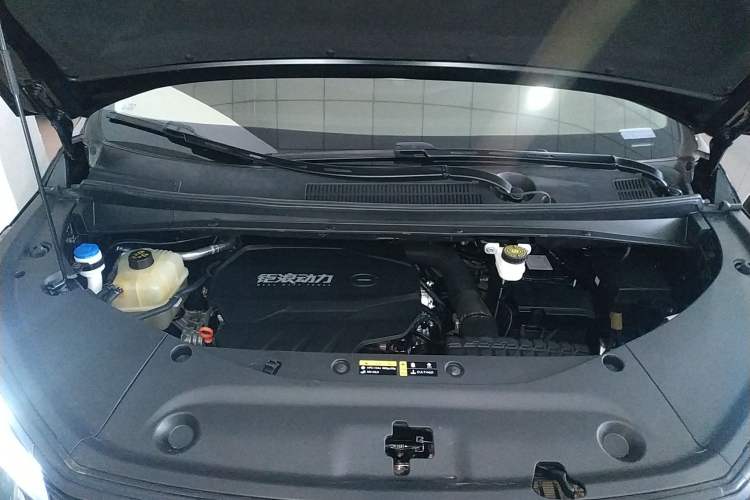 Used GAC Trumpchi M8 2024 Master Series 400T Prestige Edition Engine Bay