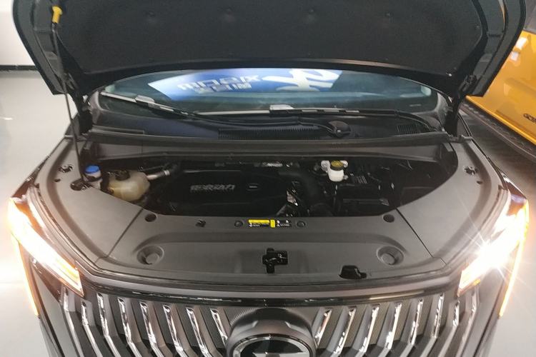 Used GAC Trumpchi M8 2024 Master Series 400T Prestige Edition Engine Bay