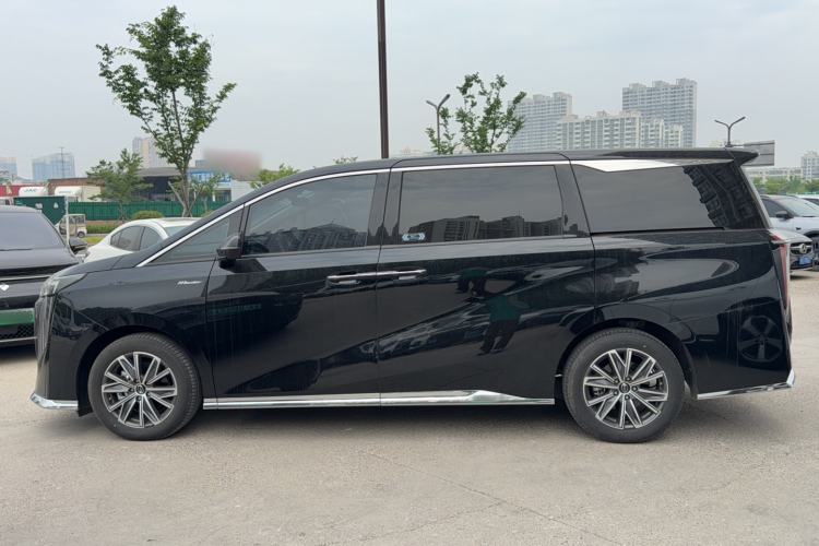 Used GAC Trumpchi M8 2024 Master Series 400T Prestige Edition Exterior 2