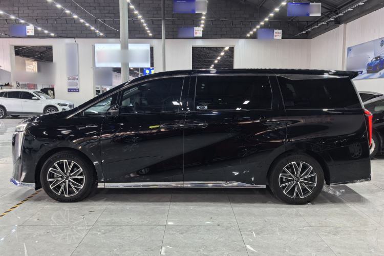 Used GAC Trumpchi M8 2024 Master Series 400T Ultimate Edition Exterior 3