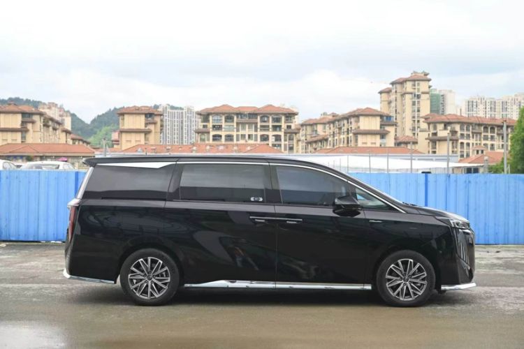 Used GAC Trumpchi M8 2024 Master Series Super Hybrid Edition Exterior 3