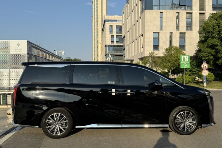 Used GAC Trumpchi M8 2024 Master Series 400T Ultimate Edition Exterior 3