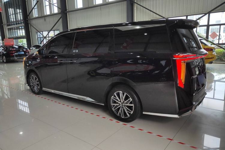 Used GAC Trumpchi M8 2024 Master Series 400T Prestige Edition Exterior 3