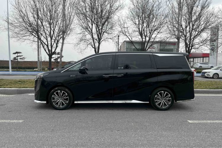 Used GAC Trumpchi M8 2024 Master Series 400T Prestige Edition Exterior 3