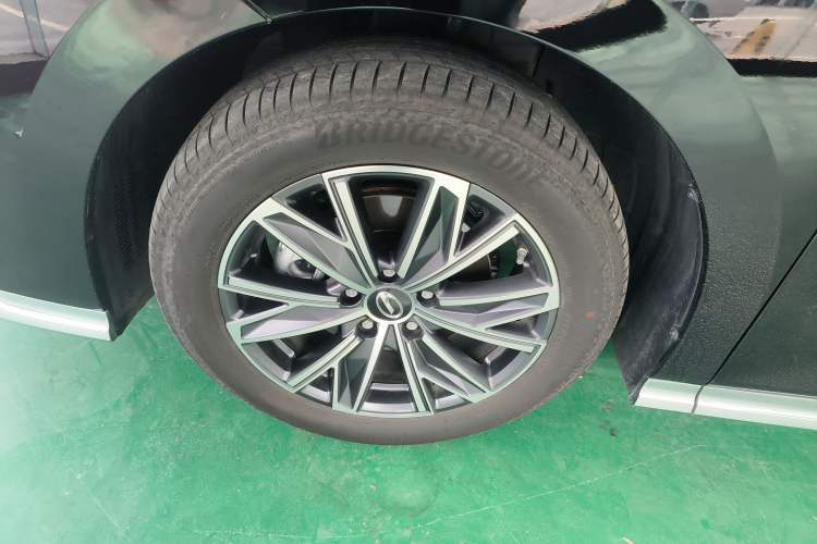 Used GAC Trumpchi M8 2024 Master Series 400T Prestige Edition Exterior 4