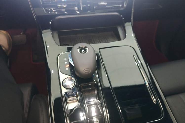 Used GAC Trumpchi M8 2024 Zongshi Series 400T Ultimate Edition Gear Lever