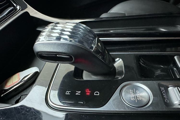 Used GAC Trumpchi M8 2024 Master Series 400T Prestige Edition Gear Lever