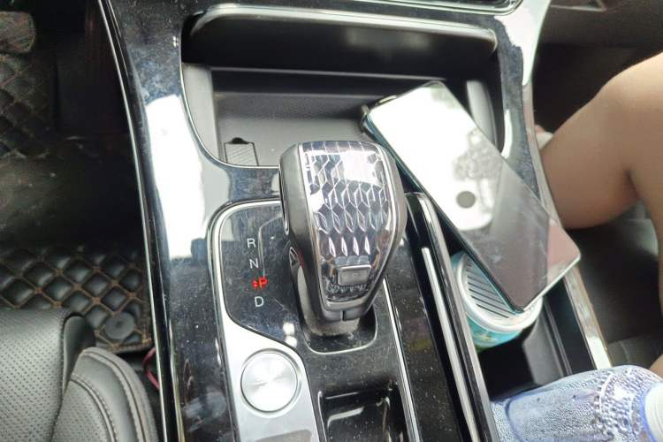 Used GAC Trumpchi M8 2024 Master Series 400T Prestige Edition Gear Lever