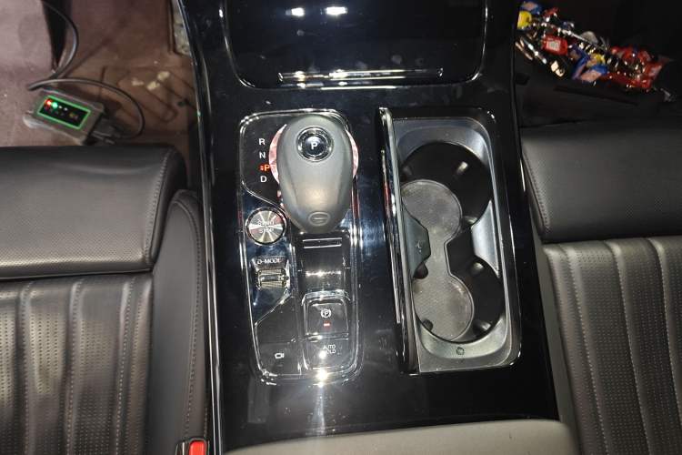 Used GAC Trumpchi M8 2024 Zongshi Series 400T Ultimate Edition Gear Lever