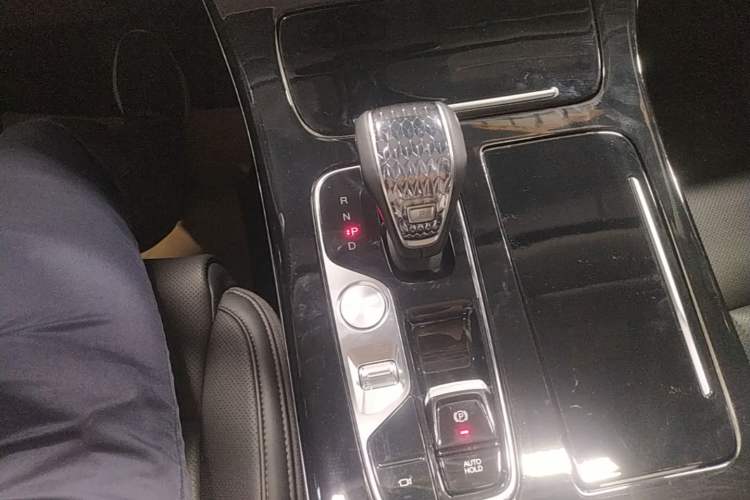 Used GAC Trumpchi M8 2024 Master Series 400T Ultimate Edition Gear Lever