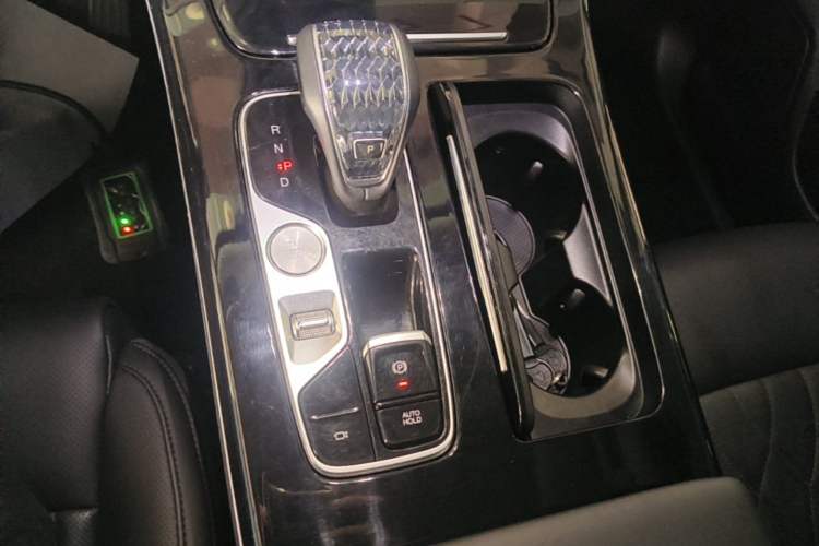 Used GAC Trumpchi M8 2024 Master Series 400T Prestige Edition Gear Lever