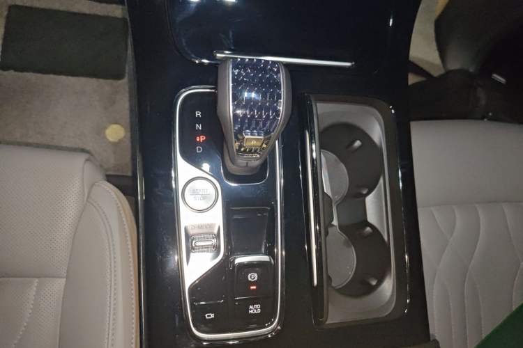 Used GAC Trumpchi M8 2024 Master Series 400T Ultimate Edition Gear Lever