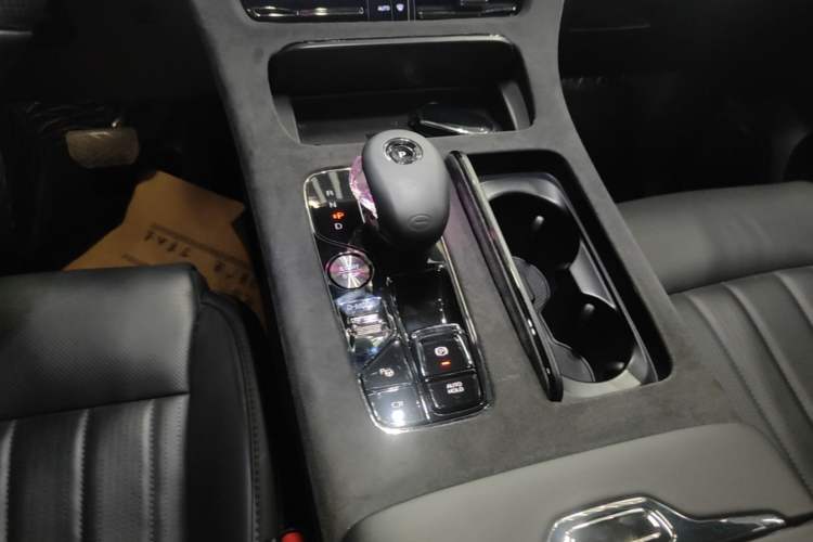 Used GAC Trumpchi M8 2024 Zongshi Series 400T Pioneer Edition Gear Lever