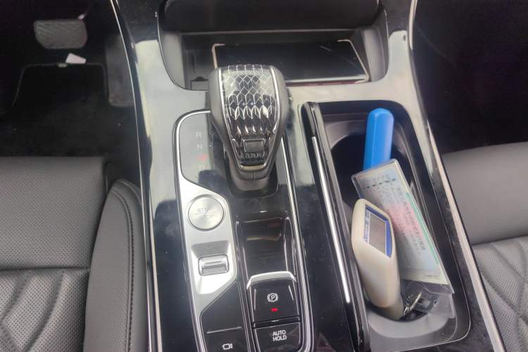 Used GAC Trumpchi M8 2024 Master Series Super Hybrid Edition Gear Lever