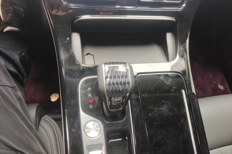 Used GAC Trumpchi M8 2024 Master Series 400T Prestige Edition Gear Lever