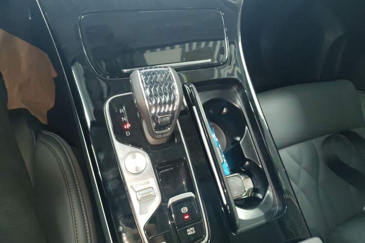 Used GAC Trumpchi M8 2024 Master Series 400T Prestige Edition Gear Lever