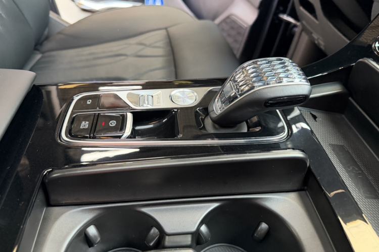 Used GAC Trumpchi M8 2024 Master Series 400T Ultimate Edition Gear Lever