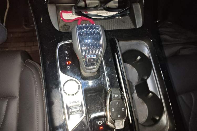 Used GAC Trumpchi M8 2024 Master Series 400T Prestige Edition Gear Lever