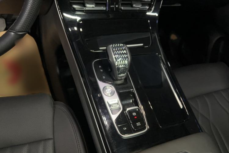 Used GAC Trumpchi M8 2024 Master Series 400T Prestige Edition Gear Lever