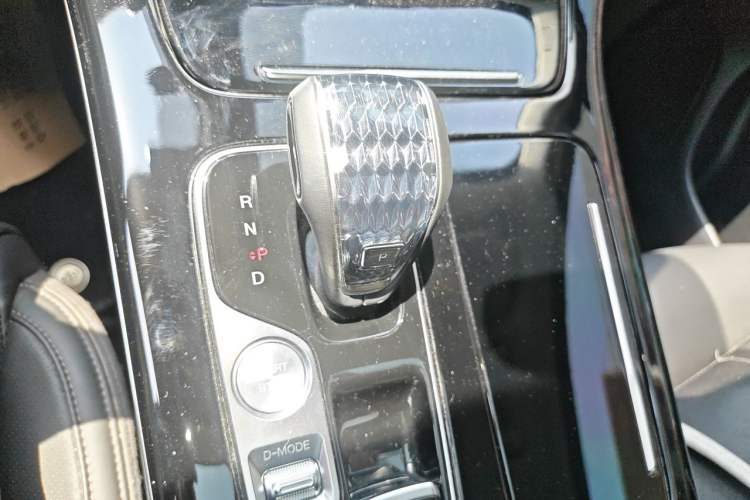 Used GAC Trumpchi M8 2024 Master Series 400T Ultimate Edition Gear Lever