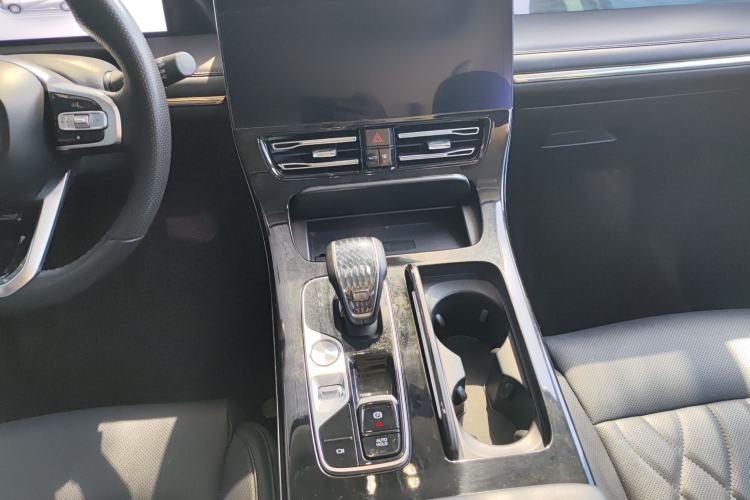 Used GAC Trumpchi M8 2024 Master Series 400T Ultimate Edition Gear Lever