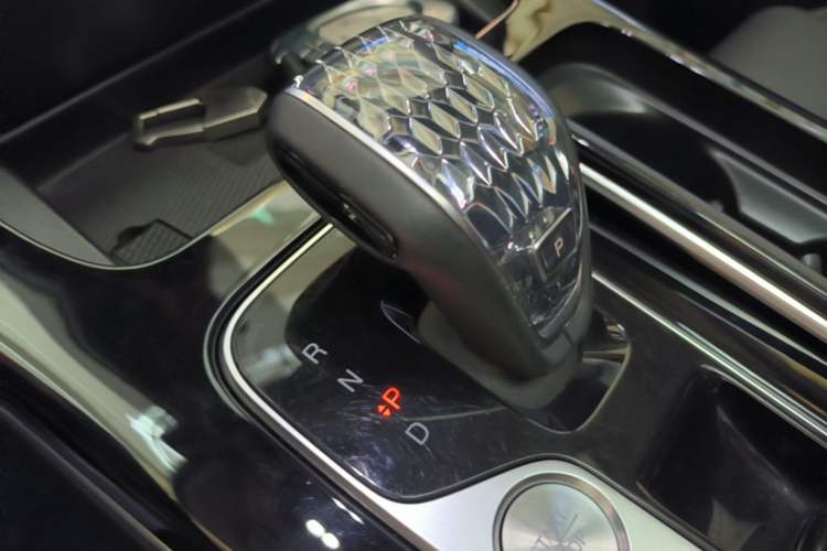 Used GAC Trumpchi M8 2024 Master Series 400T Ultimate Edition Gear Lever