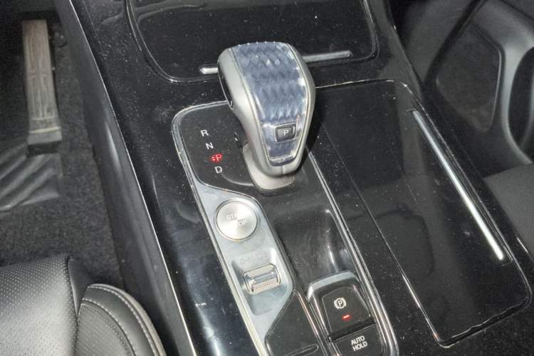 Used GAC Trumpchi M8 2024 Master Series 400T Prestige Edition Gear Lever