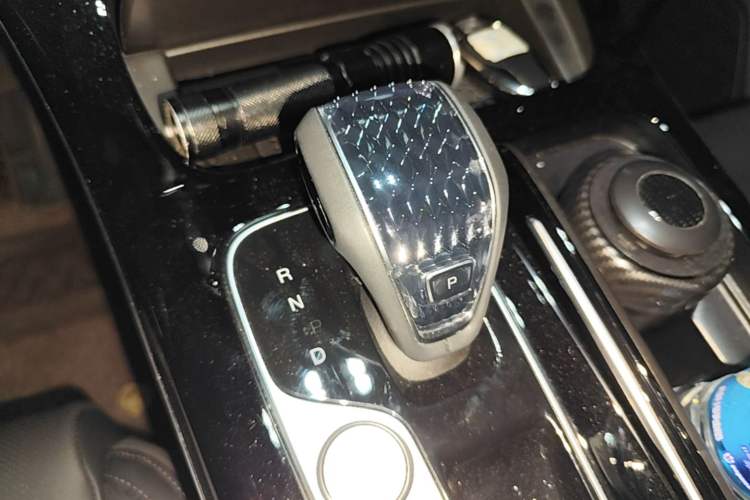 Used GAC Trumpchi M8 2024 Master Series 400T Ultimate Edition Gear Lever