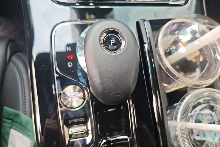 Used GAC Trumpchi M8 2024 Zongshi Series 400T Pioneer Edition Gear Lever