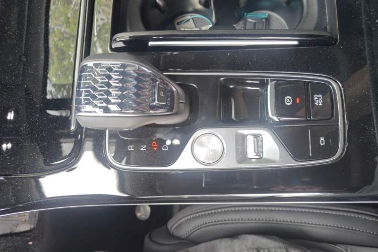 Used GAC Trumpchi M8 2024 Master Series Super Hybrid Edition Gear Lever