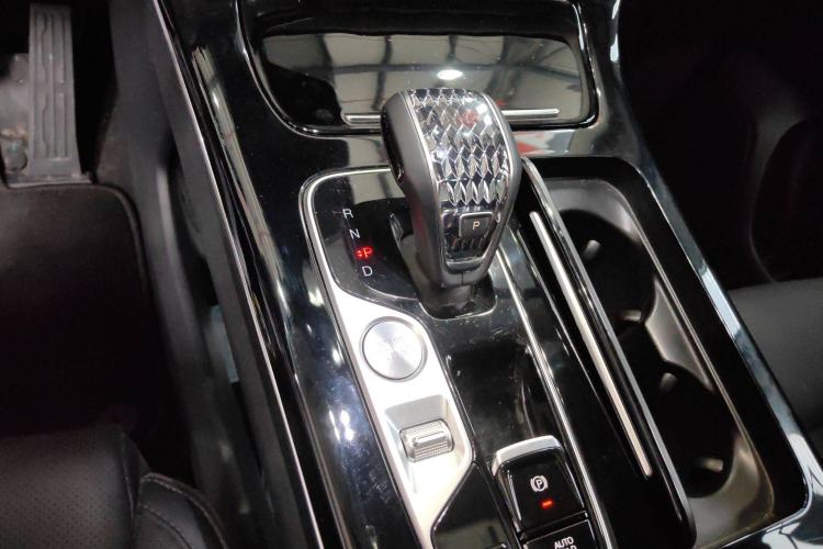 Used GAC Trumpchi M8 2024 Master Series 400T Prestige Edition Gear Lever