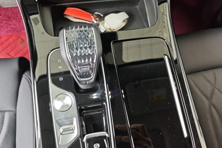 Used GAC Trumpchi M8 2024 Master Series 400T Prestige Edition Gear Lever