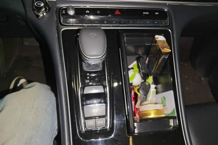 Used GAC Trumpchi M8 2024 Lingxiu Series 390T Deluxe Edition Gear Lever