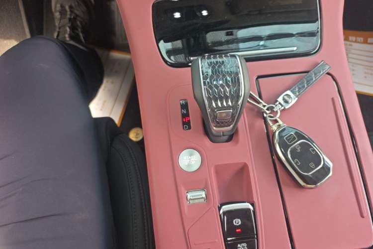 Used GAC Trumpchi M8 2024 Master Series 400T Prestige Edition Gear Lever