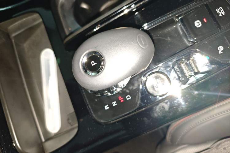 Used GAC Trumpchi M8 2024 Zongshi Series 400T Pioneer Edition Gear Lever