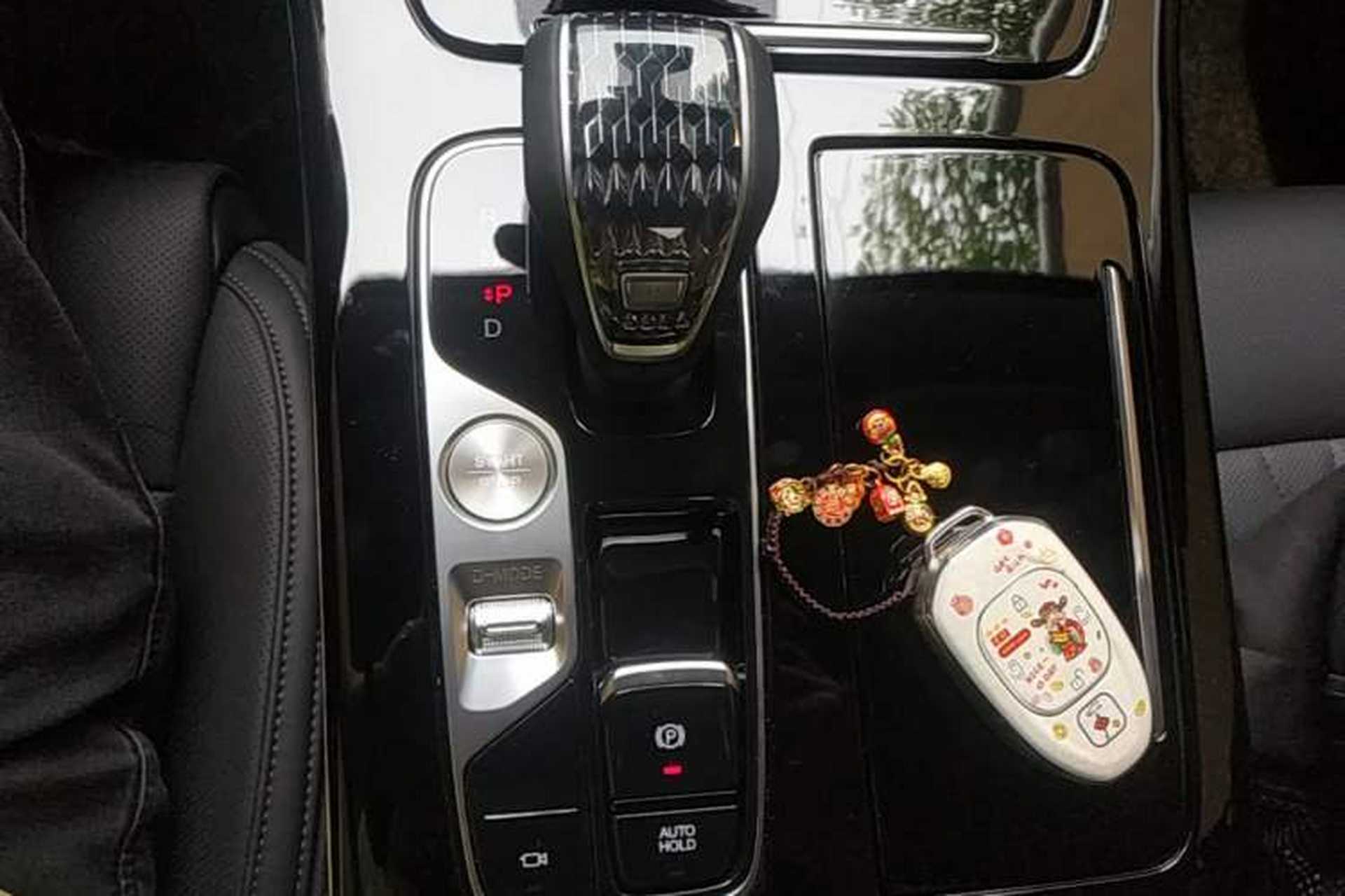 Used GAC Trumpchi M8 2024 Master Series 400T Prestige Edition Gear Lever
