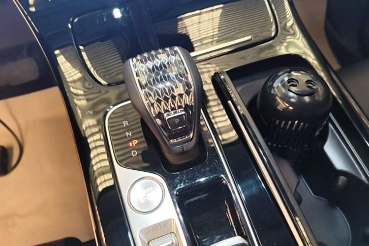 Used GAC Trumpchi M8 2024 Master Series 400T Ultimate Edition Gear Lever