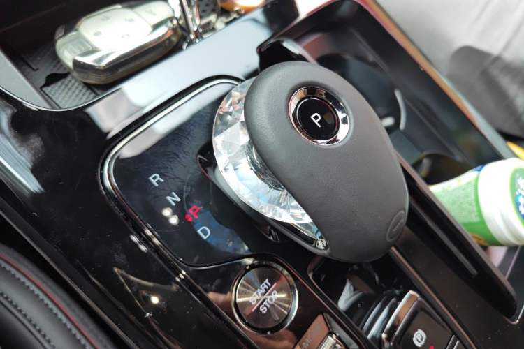 Used GAC Trumpchi M8 2024 Zongshi Series 400T Ultimate Edition Gear Lever